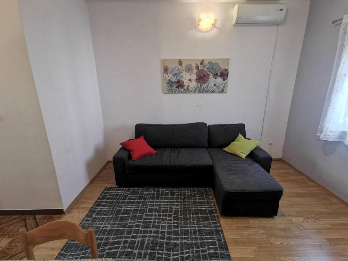 Uncle Apartment Makarska Exteriör bild